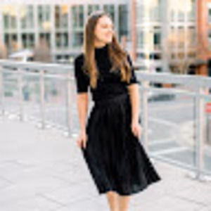 Meet your Posher, Olivia